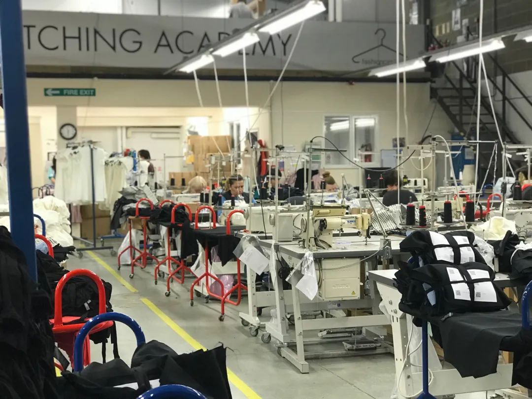 韩剧女一号剧本：35岁伦敦读研，38岁创业，差点毁容，终成最佳BOSS