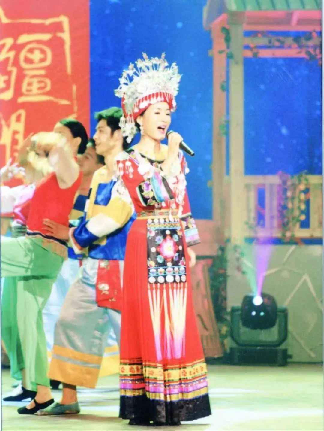 Linda:不会环游世界的歌唱演员,不是一个好掌柜!